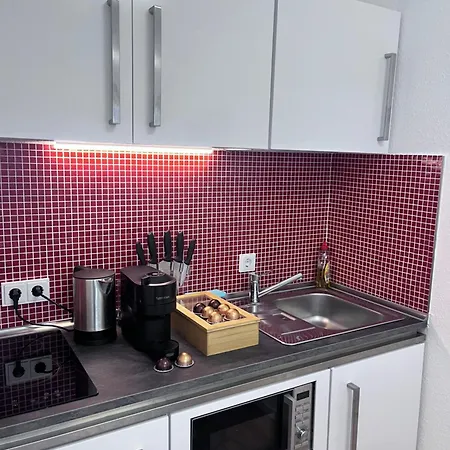 Apartment An Der Schlachte-bremen City-boxspringbett -free Parking